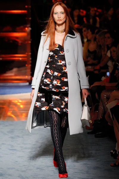 Look 30